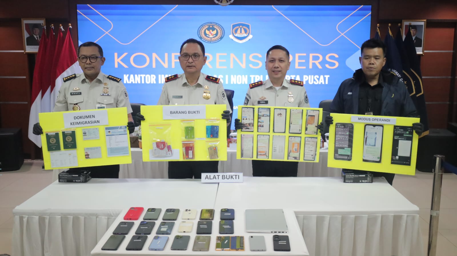 Kantor Imigrasi Jakarta Pusat - Terlibat Penipuan Internasional, Lima Warga Negara Asing Diamankan Imigrasi Jakarta Pusat