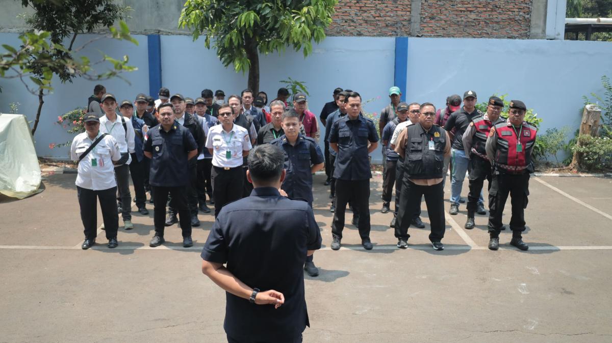 Kantor Imigrasi Jakarta Pusat - Perkuat Pengawasan Keimigrasian, Imigrasi Jakarta Pusat Laksanakan Operasi Gabungan Wira Waspada di Apartemen Green Pramuka